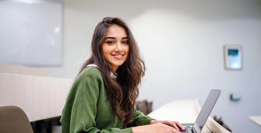 10-questions-to-ask-yourself-before-selecting-an-online-college
